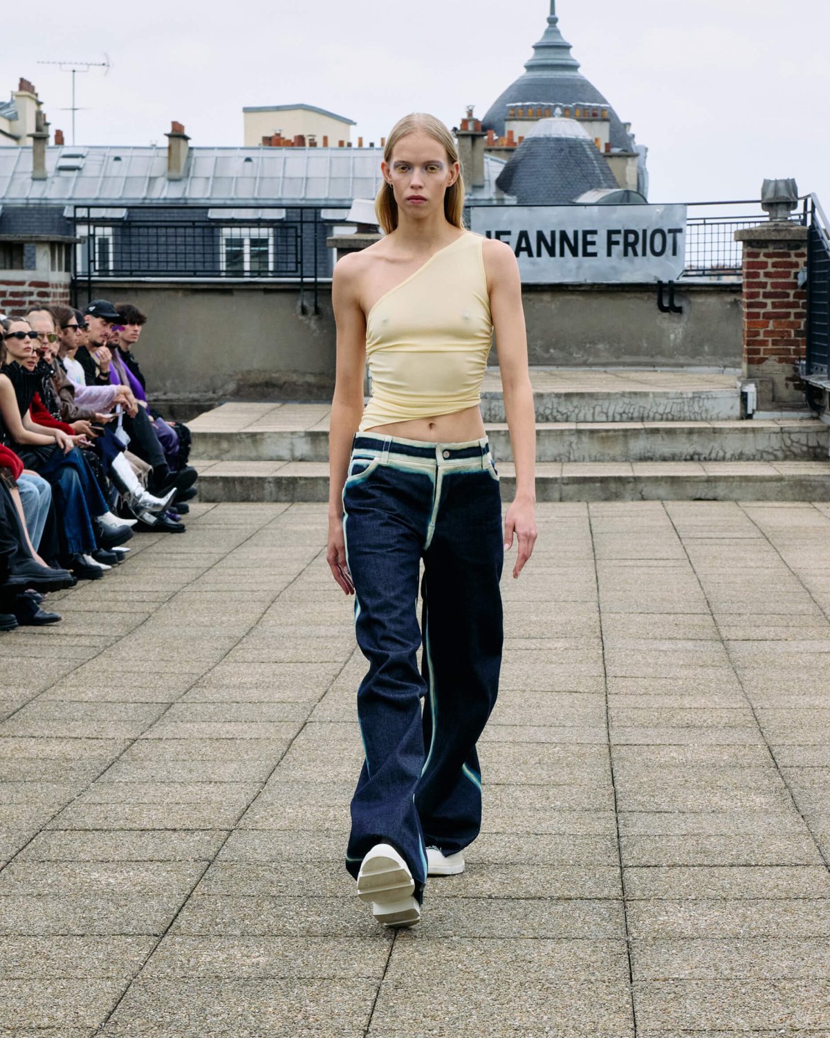 Fashion Show SS25-19